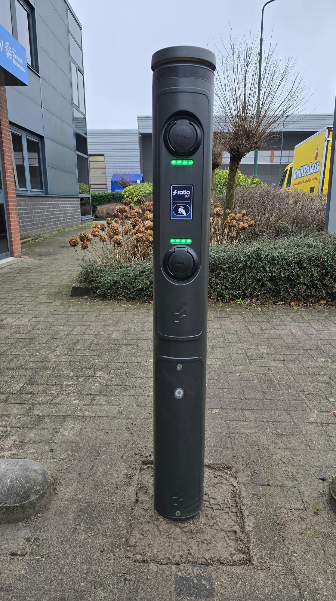 Ratio laadpaal op paal